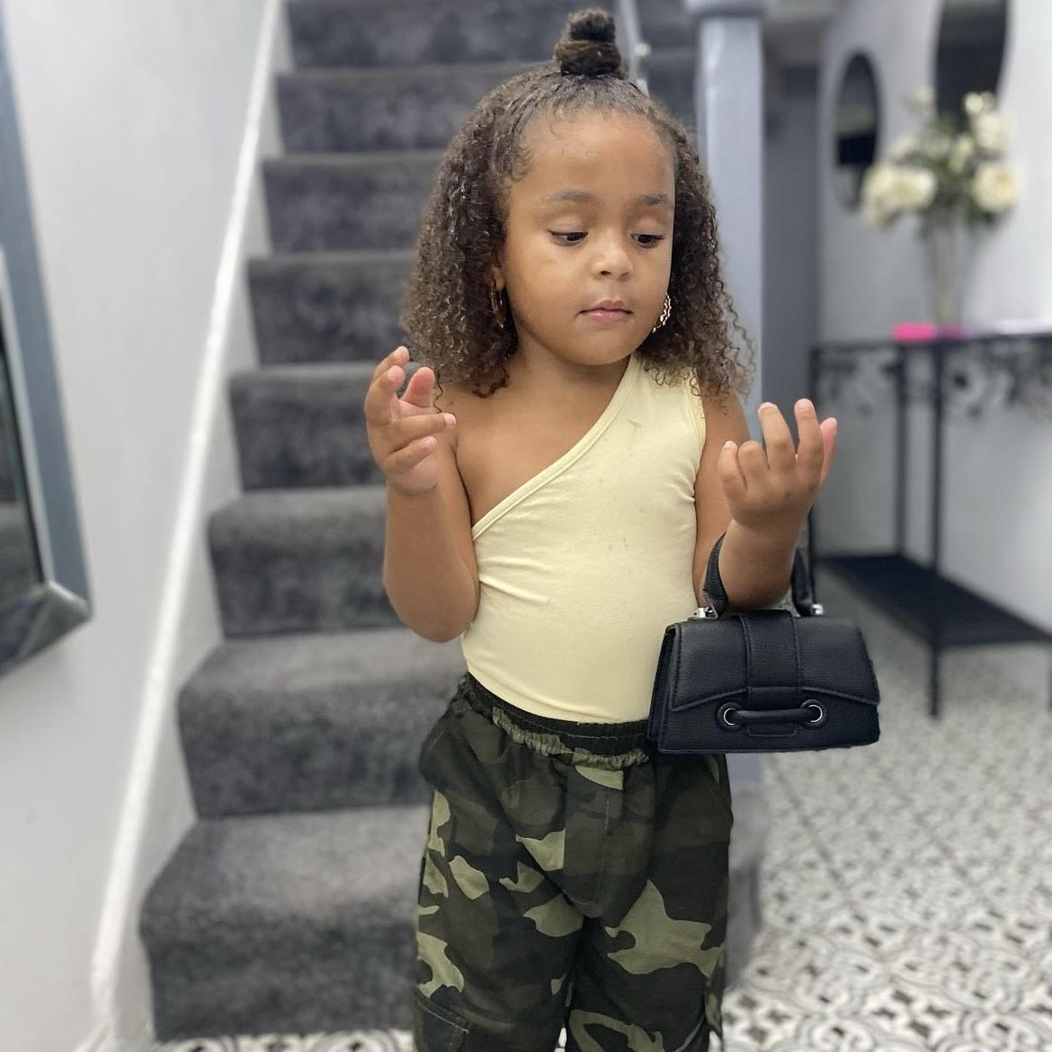 Nyla Cargos