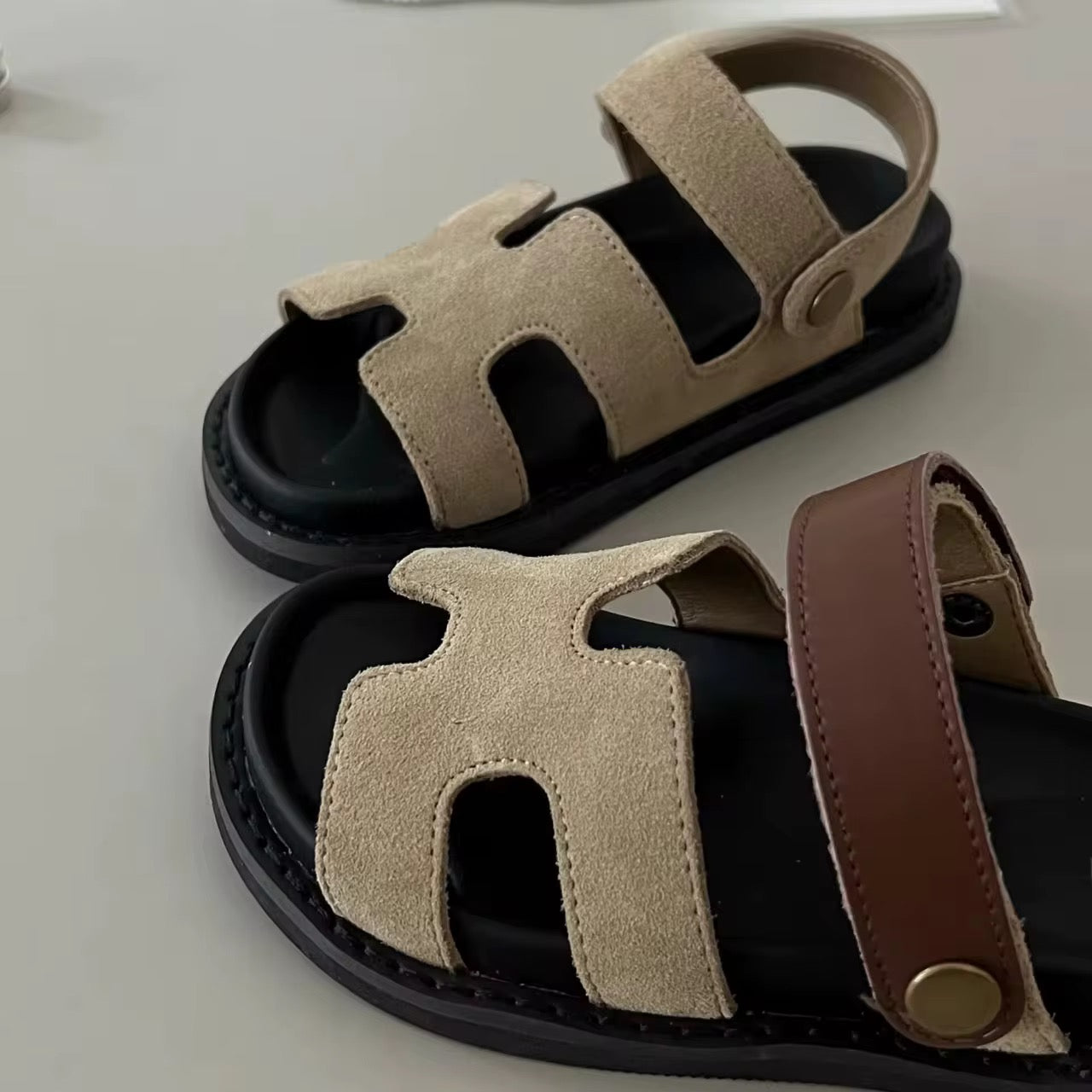 H Sandal